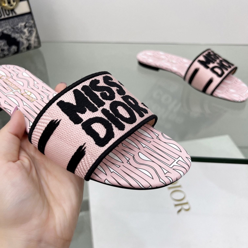 ch**an D*or slippers